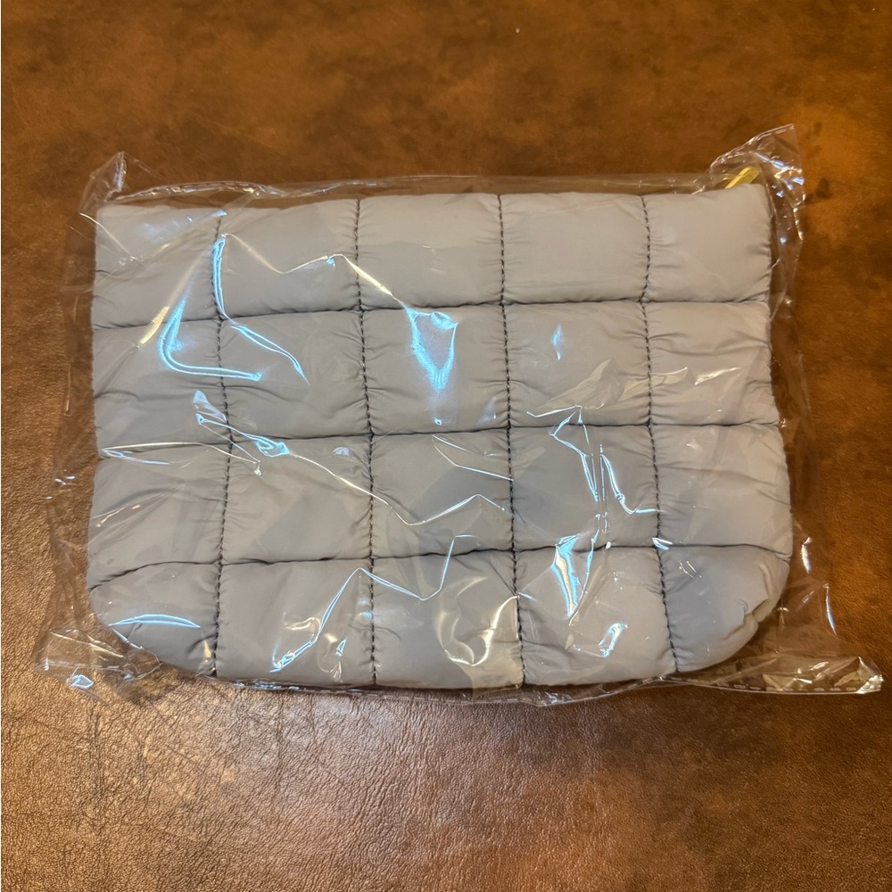 NWT Tarte Cosmetics Puffy Makeup Bag in Slate Grey - Picture 1 of 7
